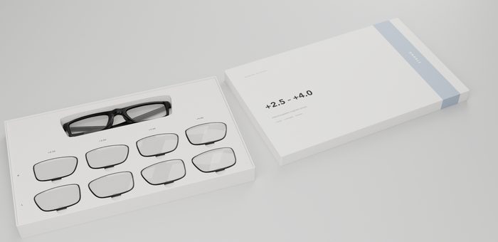 STRONG gift box, open, with the frame and eight lenses